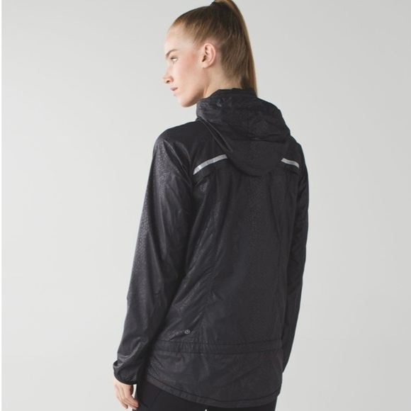 Lululemon Miss Misty II Packable Jacket
Desert Snake Embossed Black / Black - Picture 2 of 8